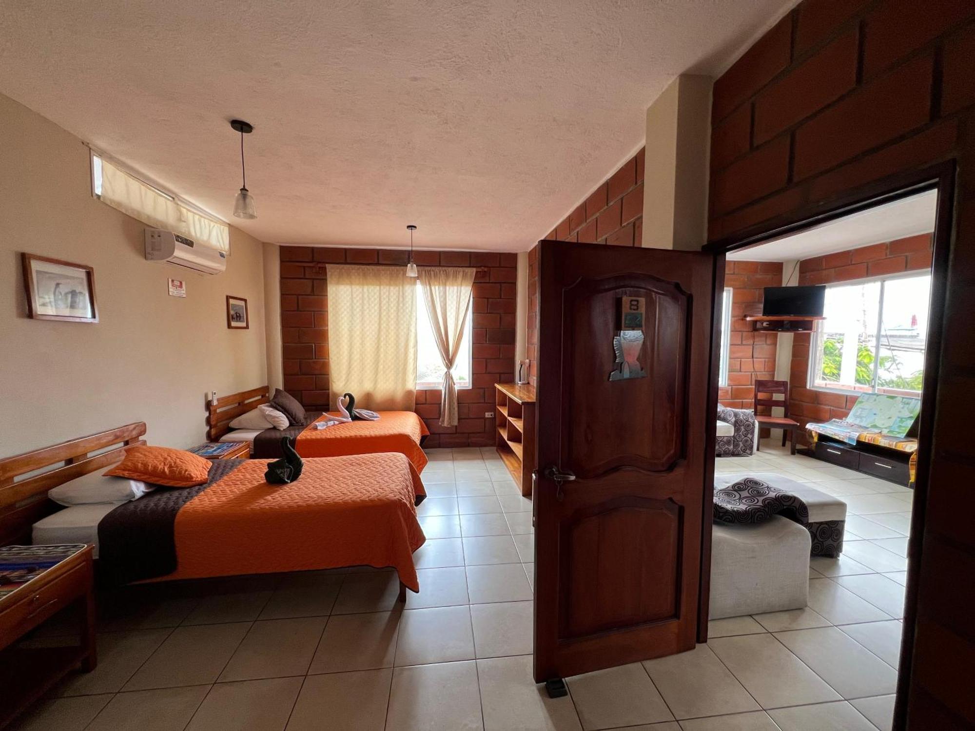פוארטו בקריסו מורנו Hostal Cattleya מראה חיצוני תמונה